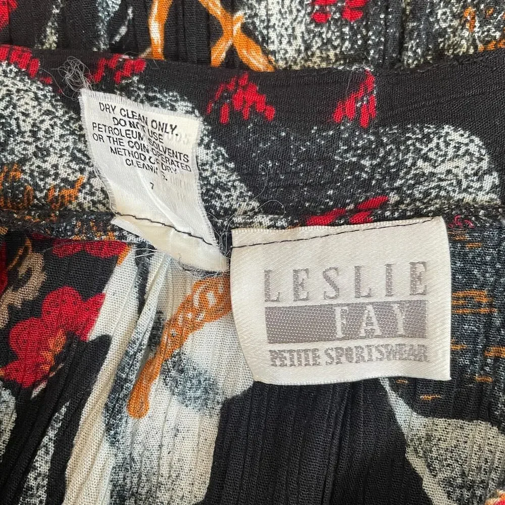 Vintage Midi Skirt Size 10 Petite 10P Black Red Mix Print Floral Preppy Academia